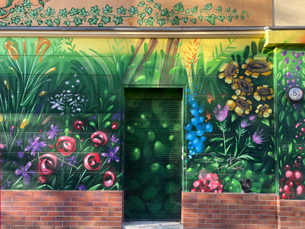 Der Garten Eden an Berlins Häuserwand (©Anne Schüchner)