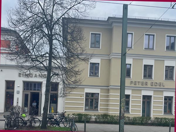 Eingang zum Peter Edel (Foto: AS)