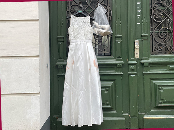 Hochzeitskleidung zu verschenken (Foto: AS)