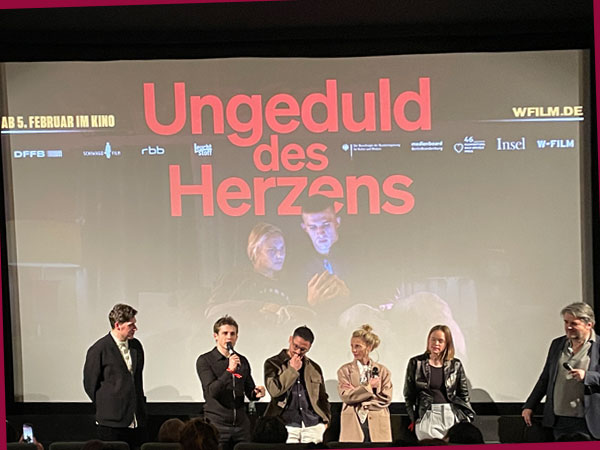Crew v.l.n.r. Drehbuchautor Florian Plumeyer, Giulio Brizzi, Regisseur Lauro Cress, Ladina von Frisching, Livia-Matthes, Moderator Rüdiger Suchsland (Foto: Anne Schüchner)