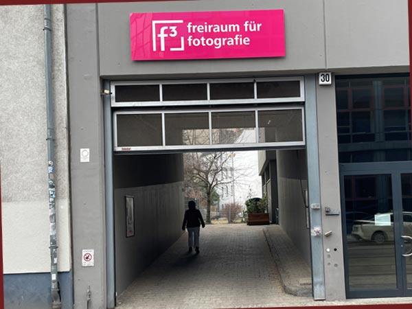 Hofeingang zum Freiraum für Fotografie (Foto: Anne Schüchner)